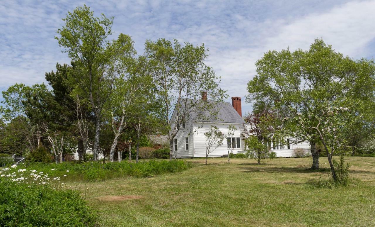 Fox Point Inn Parrsboro Exterior photo